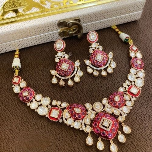 Radiant Red and Gold Kundan Necklace Set with Matching Earrings – Traditional Bridal Jewelry